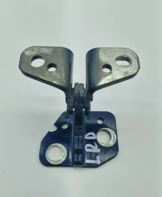 Ram 1500 Rear door lower hinge 85574F