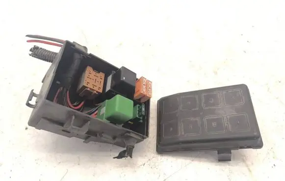 Opel Astra G Fuse box set 90560119 09132702