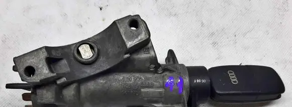 Audi A6 S6 C5 4B Ignition lock 4B0905851B