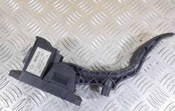 Volkswagen Polo III 6N 6N2 6NF Accelerator throttle pedal 6Q2721503 98000199 B132222114