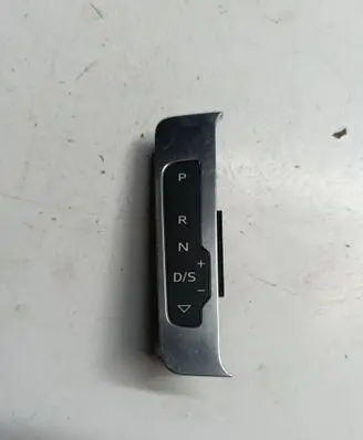 Audi Q2 - Screen/display/small screen 81B713463