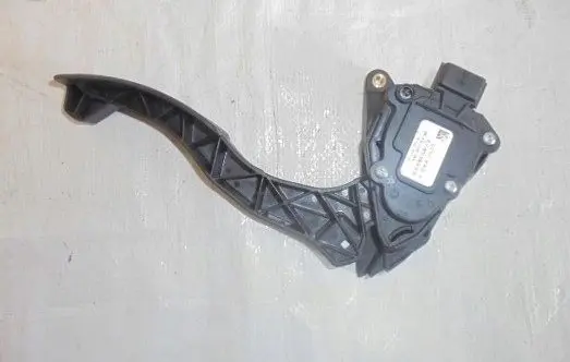 Renault Twingo III Accelerator throttle pedal