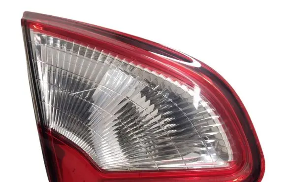 Nissan Qashqai Tailgate rear/tail lights B26555BR01A 89503189