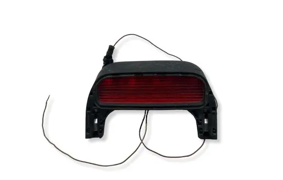 Volkswagen PASSAT B4 Third/center stoplight 333945135A