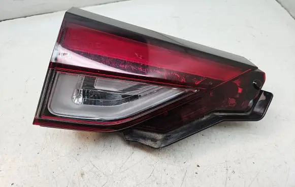 Mitsubishi Eclipse Cross Tailgate rear/tail lights