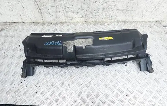 Peugeot 208 I Front bumper mounting bracket 9673855877