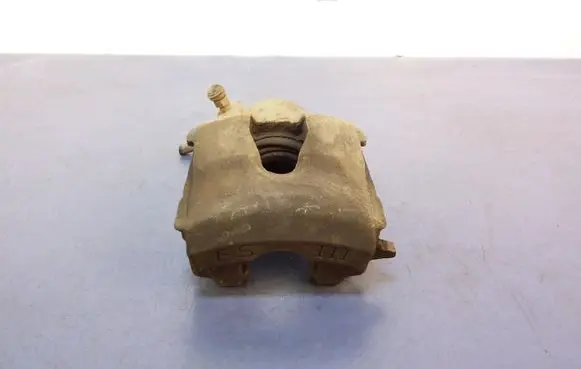 Volkswagen Jetta VI Front brake caliper