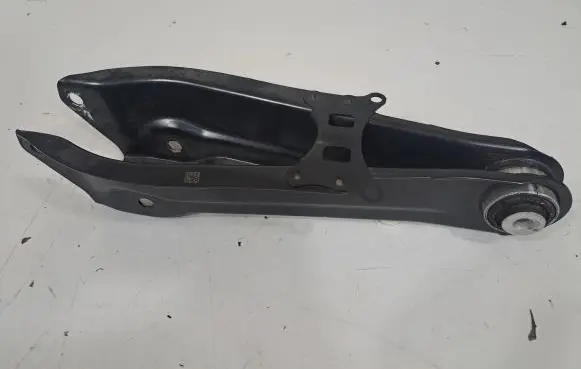BMW i4 Rear upper control arm/wishbone 6895251