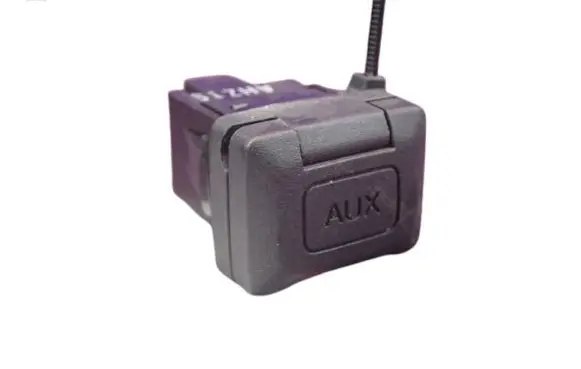 Honda CR-V USB socket connector M34736
