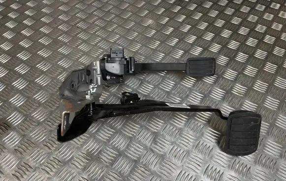 Peugeot 308 Pedal assembly 9674829180