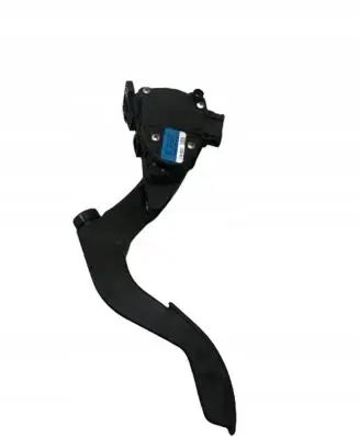 Volkswagen PASSAT B5.5 Accelerator throttle pedal 8D1723523M