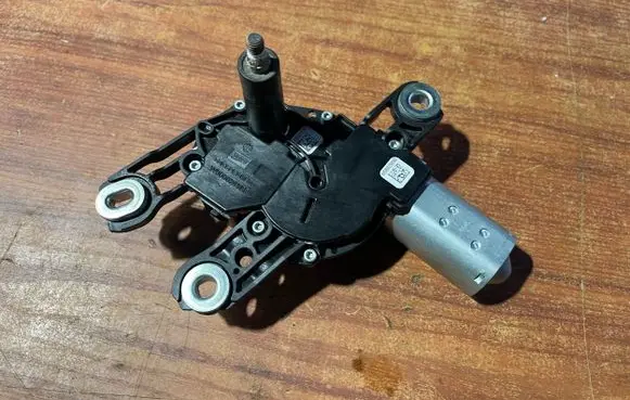 Volkswagen e-Up Rear window wiper motor 1S6955711A