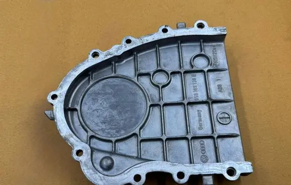 Volkswagen Touareg II Timing chain cover 059109130E