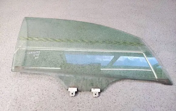 Subaru Forester SJ Front door window/glass (coupe) 