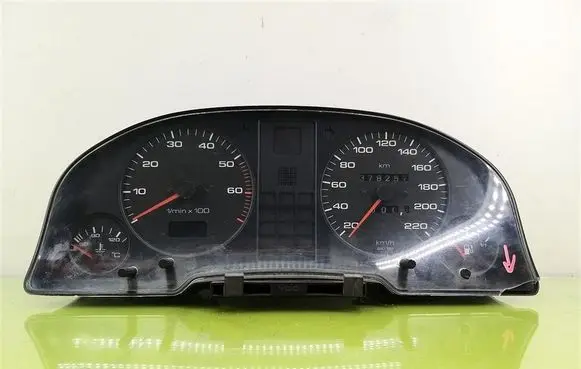 Audi 80 90 S2 B4 Speedometer (instrument cluster) 893919067