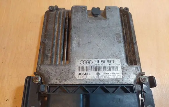 Audi A8 S8 D3 4E Engine control unit/module ECU 0281011939 4E0907409B 4E0910409G
