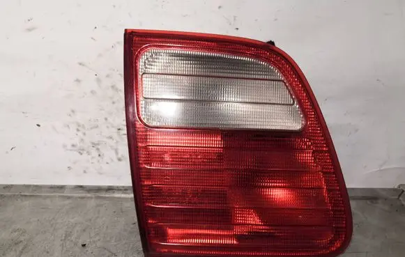 Mercedes-Benz E W210 Tailgate rear/tail lights A2108202364 198523