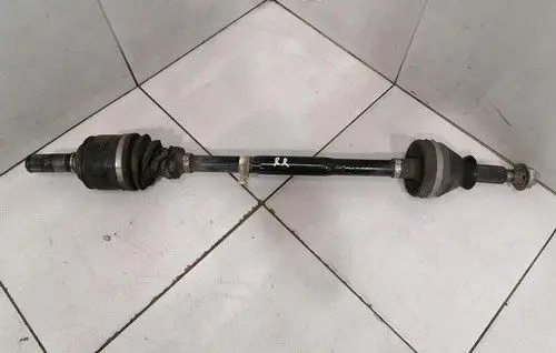 Maserati GranTurismo Rear driveshaft/prop shaft 670104208