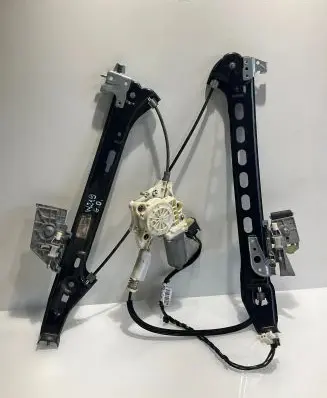 Mercedes-Benz CLS C219 Rear door window regulator with motor A2197300846 2197300846