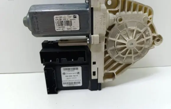 Seat Altea Front door window regulator motor 5P0837402J