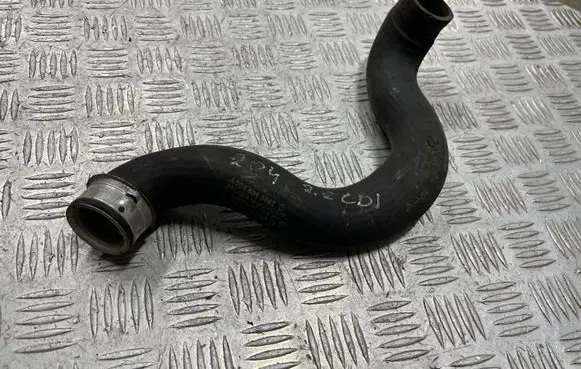 Mercedes-Benz C W204 Engine coolant pipe/hose A2045013082