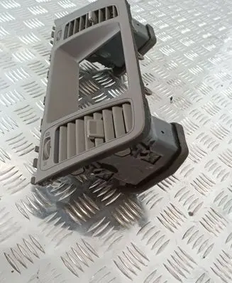 Nissan Murano Z51 Dash center air vent grill