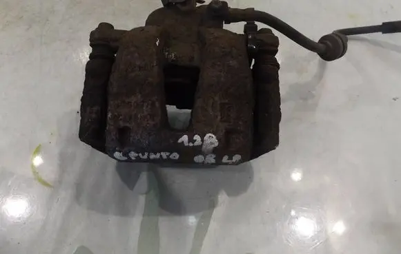 Front brake caliper