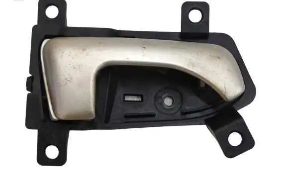 KIA Sportage Rear door interior handle 826203U000
