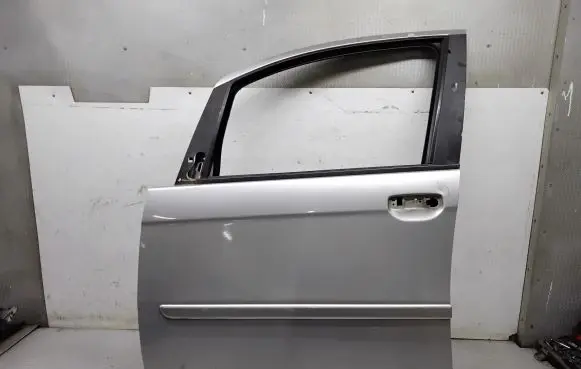 Fiat Idea Front door