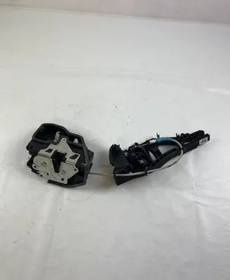 BMW 4 F36 Gran coupe Rear door lock A053702 7202150