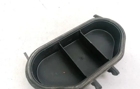 Ford Galaxy Headlight/headlamp dust cover 1305239169