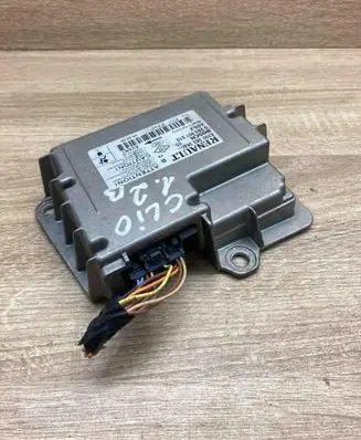 Renault Clio II Airbag control unit/module 8200563368 0285001510