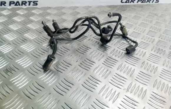 Nissan Almera N16 Fuel injector supply line/pipe 