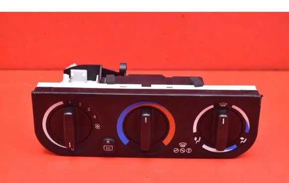 BMW 3 E30 Climate control unit 8362782