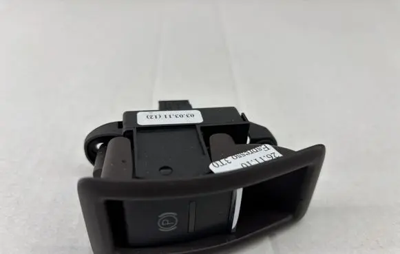 Porsche Cayenne (92A) Hand parking brake switch 7P5927225