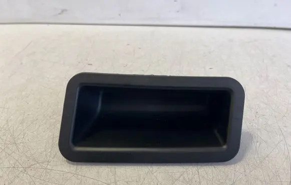 Tesla Model S Tailgate trunk handle 1009262