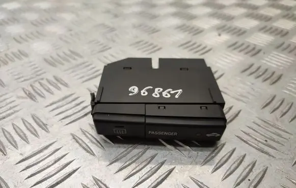 Windscreen/window heater switch