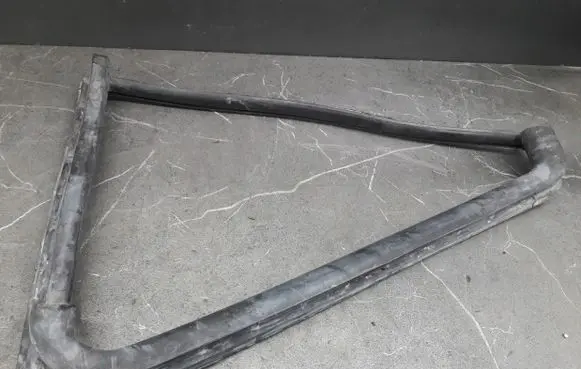 Peugeot 406 Rear door glass trim molding