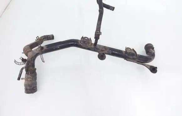 Volkswagen PASSAT B5 Engine coolant pipe/hose 06B121071D 8D0121107D