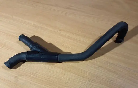 Mercedes-Benz ML W163 Engine coolant pipe/hose