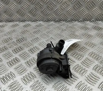 BMW iX Electric auxiliary coolant/water pump 8841074