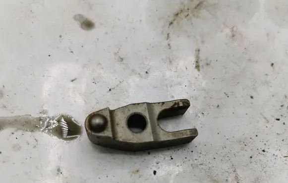 Toyota Auris 150 Fuel Injector clamp holder NOCODE