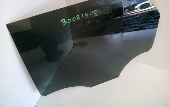 Peugeot 3008 II Rear door window glass