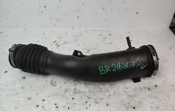 Ford Fusion II Air intake duct part DS73-9R504-FB