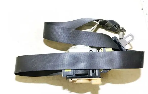 Toyota Avensis Verso Front seatbelt 0431038