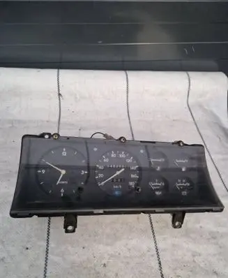 Nissan Patrol 260 Speedometer (instrument cluster)
