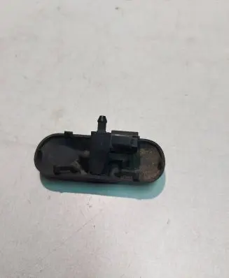 Volkswagen PASSAT B6 Windshield washer spray nozzle 5M0955986
