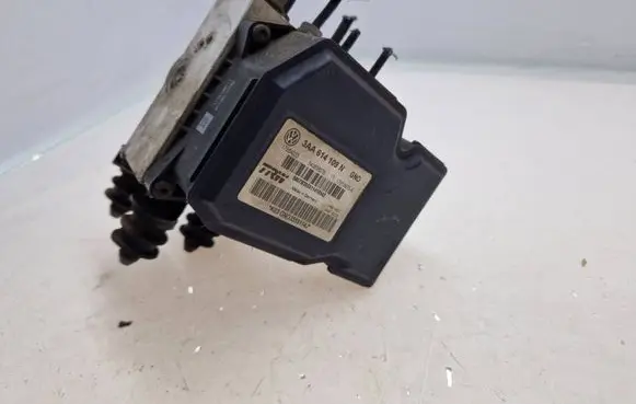 Volkswagen PASSAT B7 ABS Pump 3AA614109N 54085807B 17654033