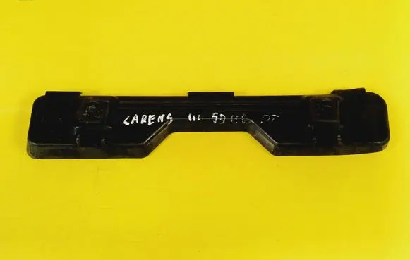 Rear bumper mounting bracket