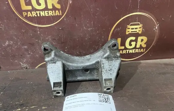 Mercedes-Benz Vito Viano W639 Gearbox mounting bracket A1402421340